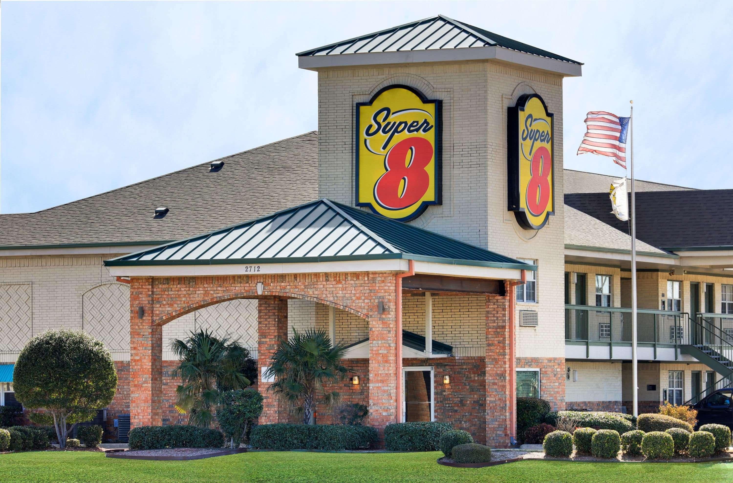 Super 8 By Wyndham Arlington Near At&T Stadium Exteriör bild
