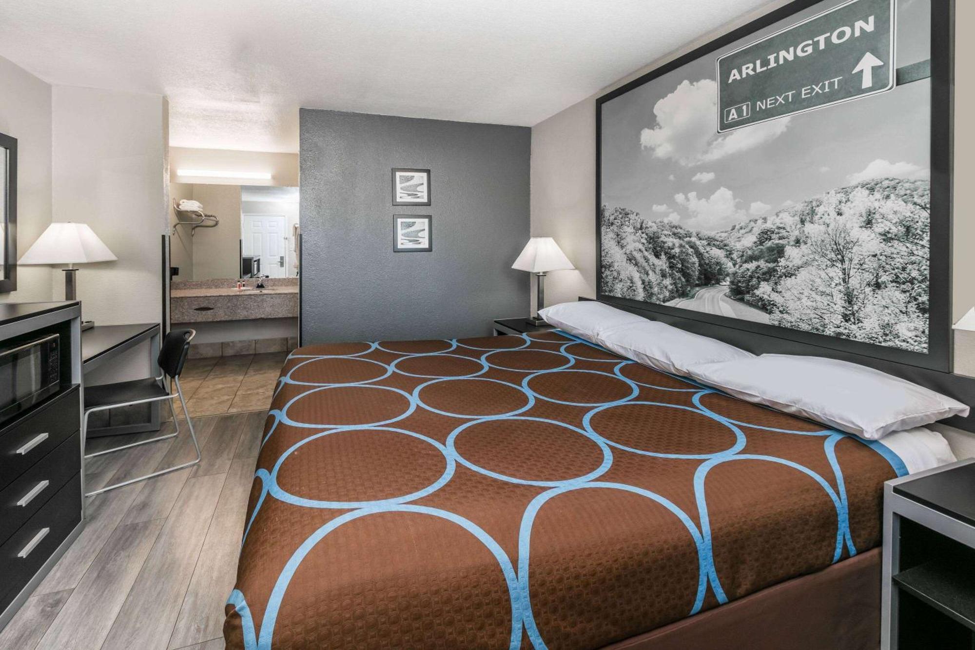 Super 8 By Wyndham Arlington Near At&T Stadium Exteriör bild